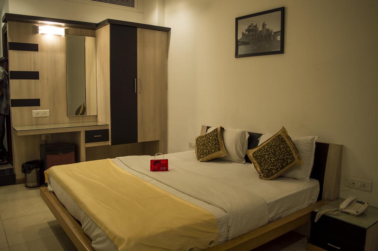 Oyo 751 Hotel Shree Palace Bhopal Bagian luar foto